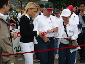 El presidente Maduro y su esposa inauguran la marcha en contra del SIDA