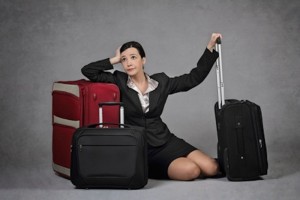 female expats traveling alone